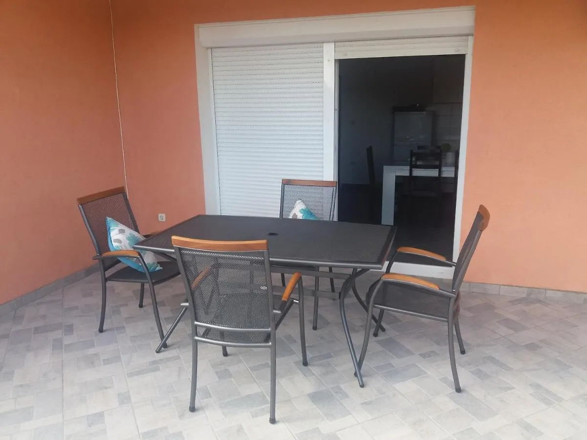 Apartments With A Parking Space Maslenica, Novigrad - 6573 Jasenice   Jasenice (Zadar)