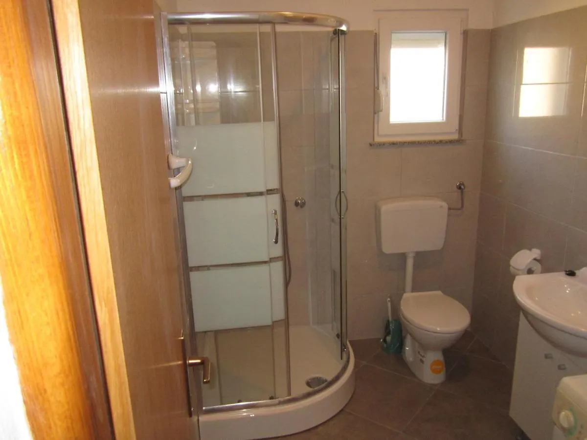 Apartments With A Parking Space Maslenica, Novigrad - 6573 Jasenice