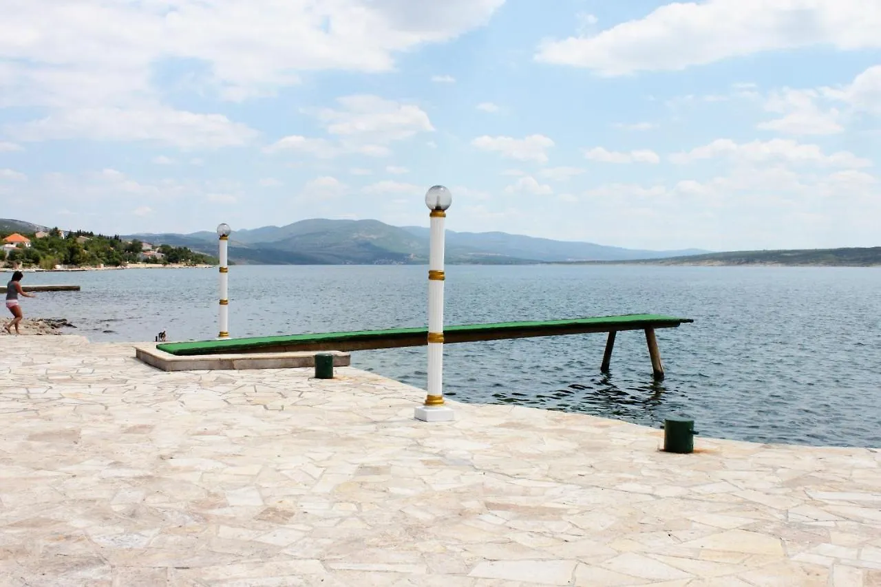 Apartments With A Parking Space Maslenica, Novigrad - 6573 Jasenice